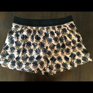 Rachel Roy tropical light weight shorts w band